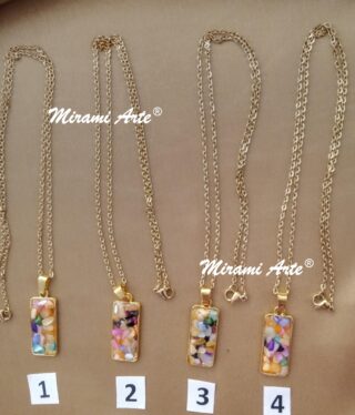Colgantes con Piedras Multicolores en Resina