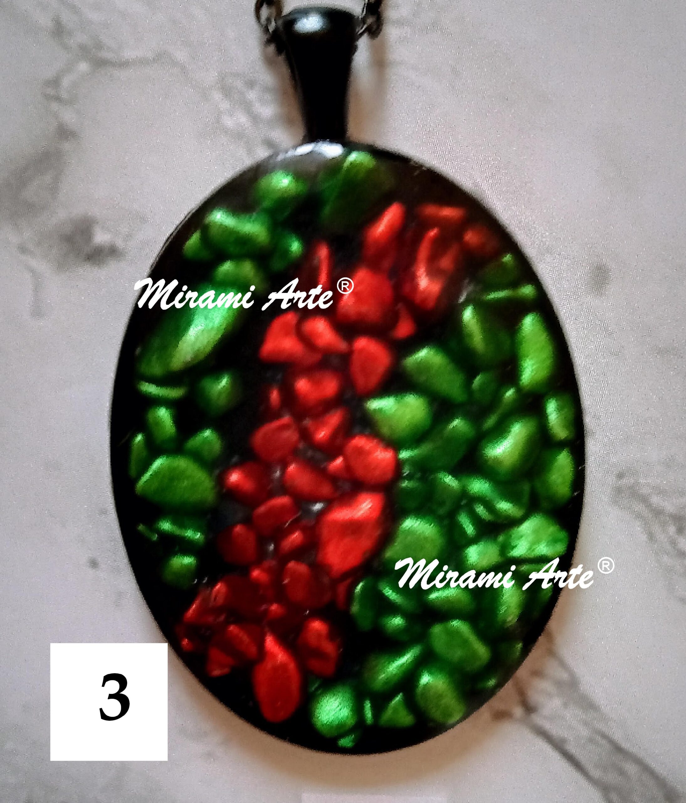 Medallones Ovalados Metálicos Rellenos con Piedras - Imagen 4